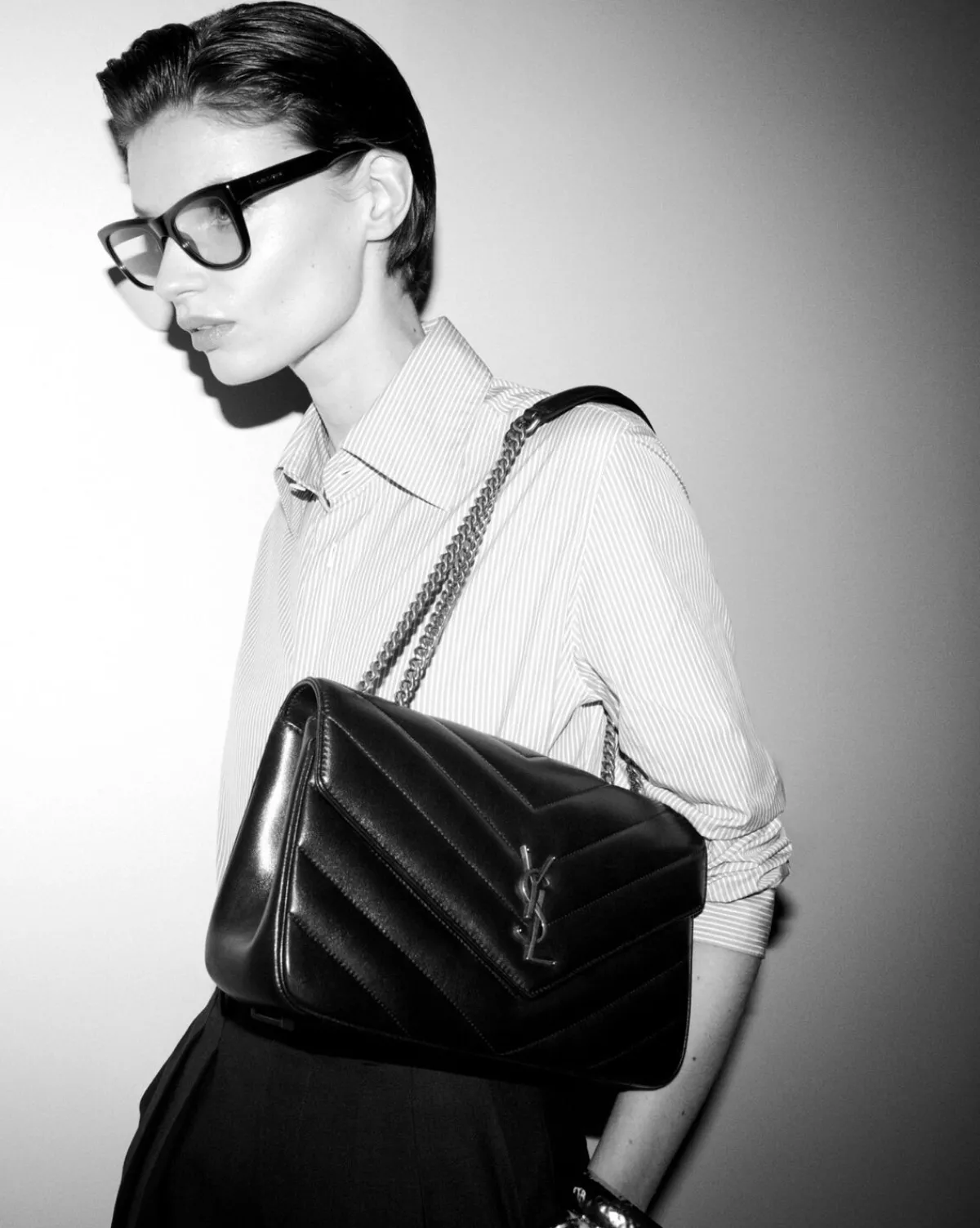 Saint Laurent Shoulder Bags-LOULOU medium in MATELASSÉ lambskin NOIR