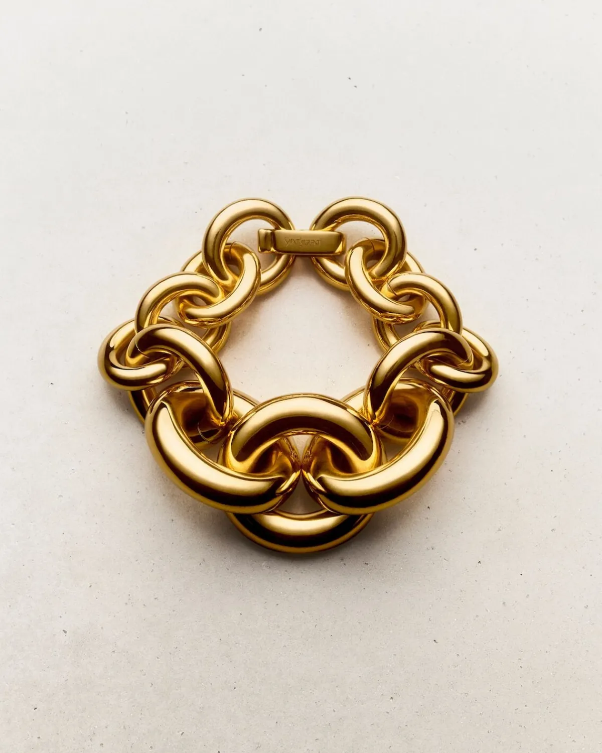 Saint Laurent Fine Jewelry-oversized graduated chain bracelet in 18K yellow gold YELLOWGOLD
