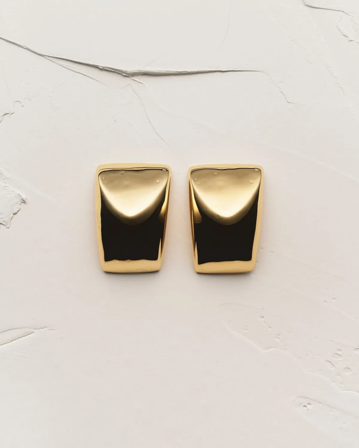 Saint Laurent Fine Jewelry-trapeze earrings in 18K yellow gold YELLOWGOLD